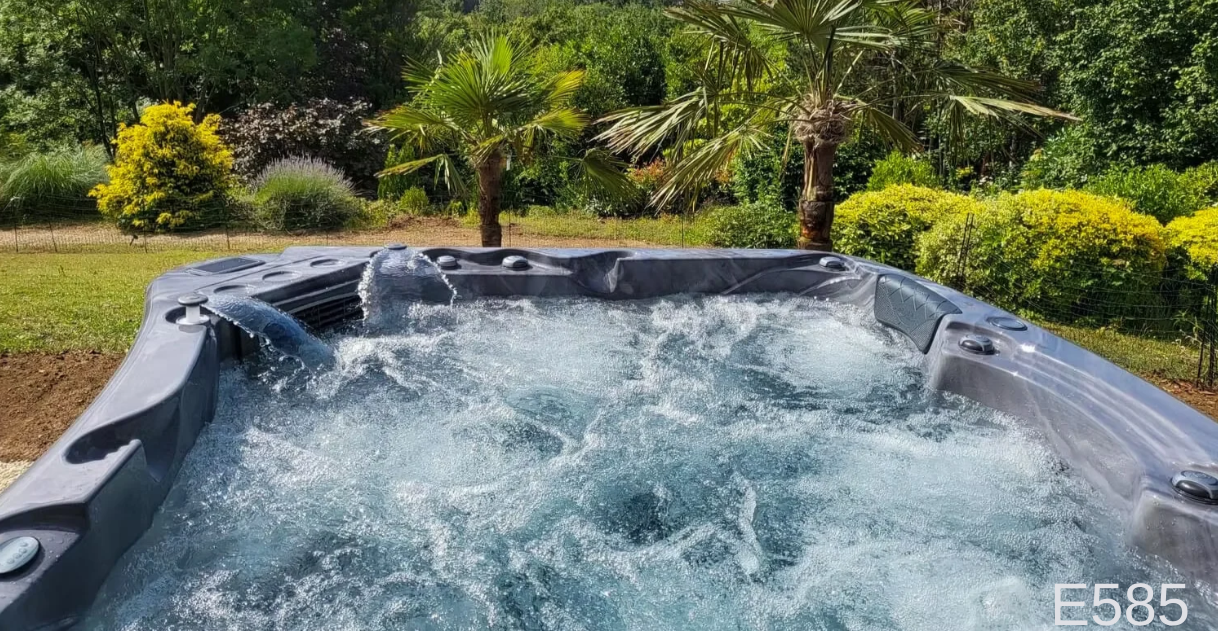 Be Well Spas Executive 585