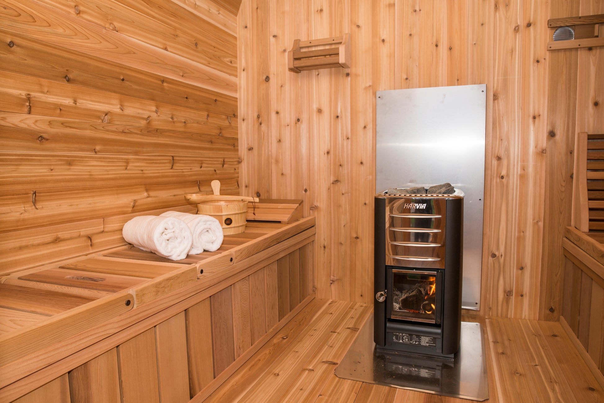 Dundalk Leisurecraft Luna Sauna with Porch Outdoor Knotty Red Cedar - Sun'n'Fun Pool & Spa