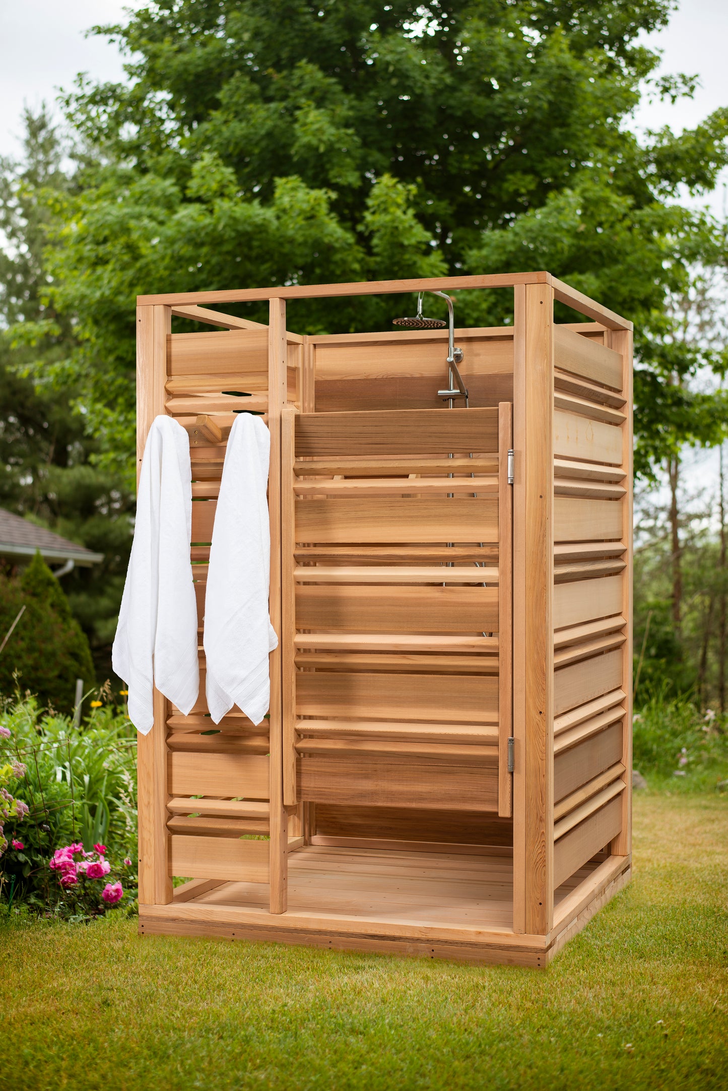 Cloudburst Outdoor Shower 550S (Clear Cedar) - Sun'n'Fun Pool & Spa