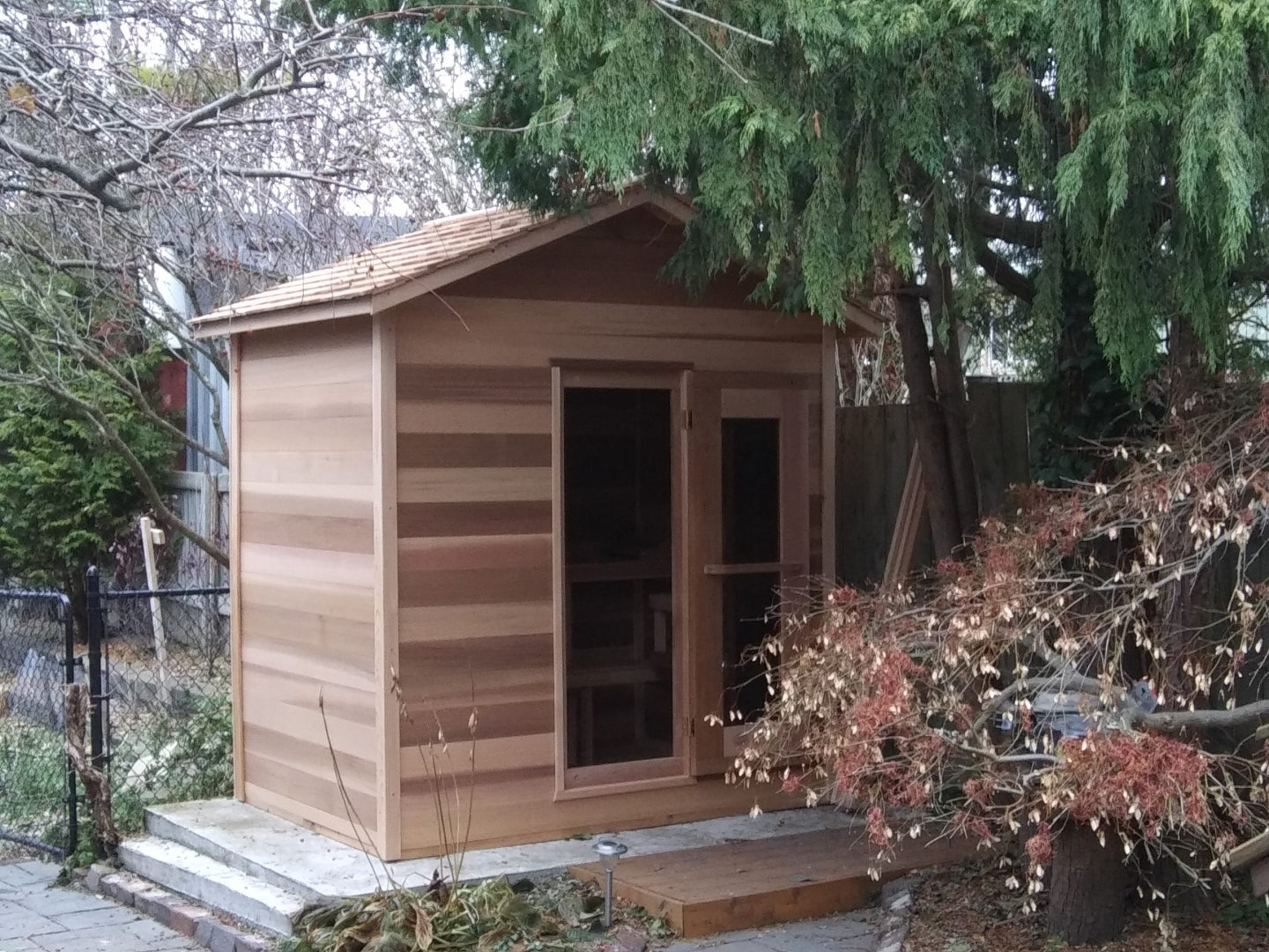 Cabin Outdoor Sauna 6 x 6  Clear or Knotty Red Cedar - Sun'n'Fun Pool & Spa