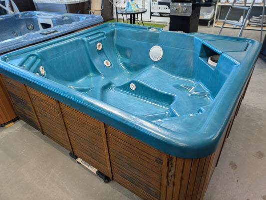 Hot Tub Rental - Sun'n'Fun Pool & Spa