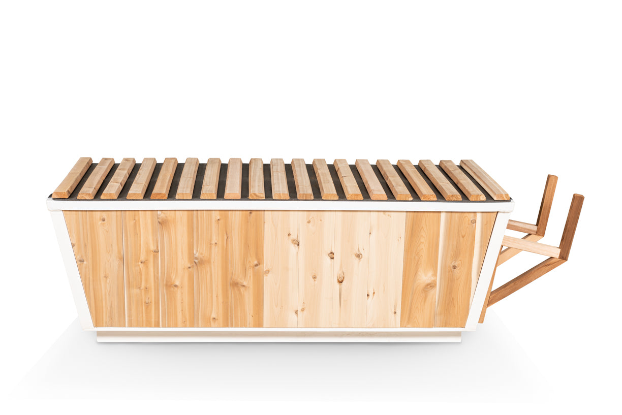 The Polar Plunge Tub - Sun'n'Fun Pool & Spa