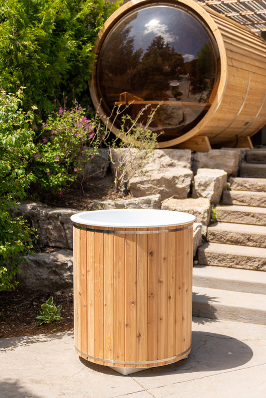 The Baltic Plunge Tub - Eastern White Cedar - Sun'n'Fun Pool & Spa