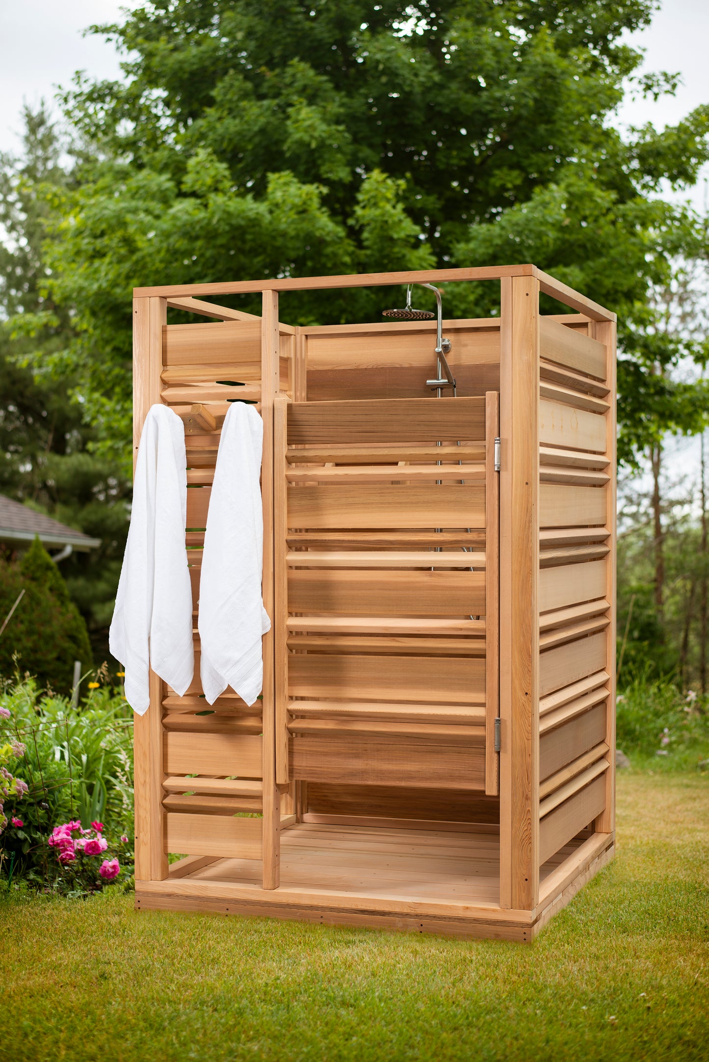 Cloudburst Outdoor Shower 550S (Clear Cedar)