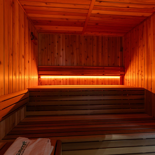 Cabin Saunas INDOOR Knotty Cedar